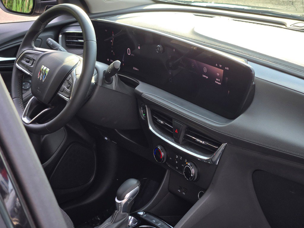 Certified 2025 Buick Encore GX Preferred FWD image 8