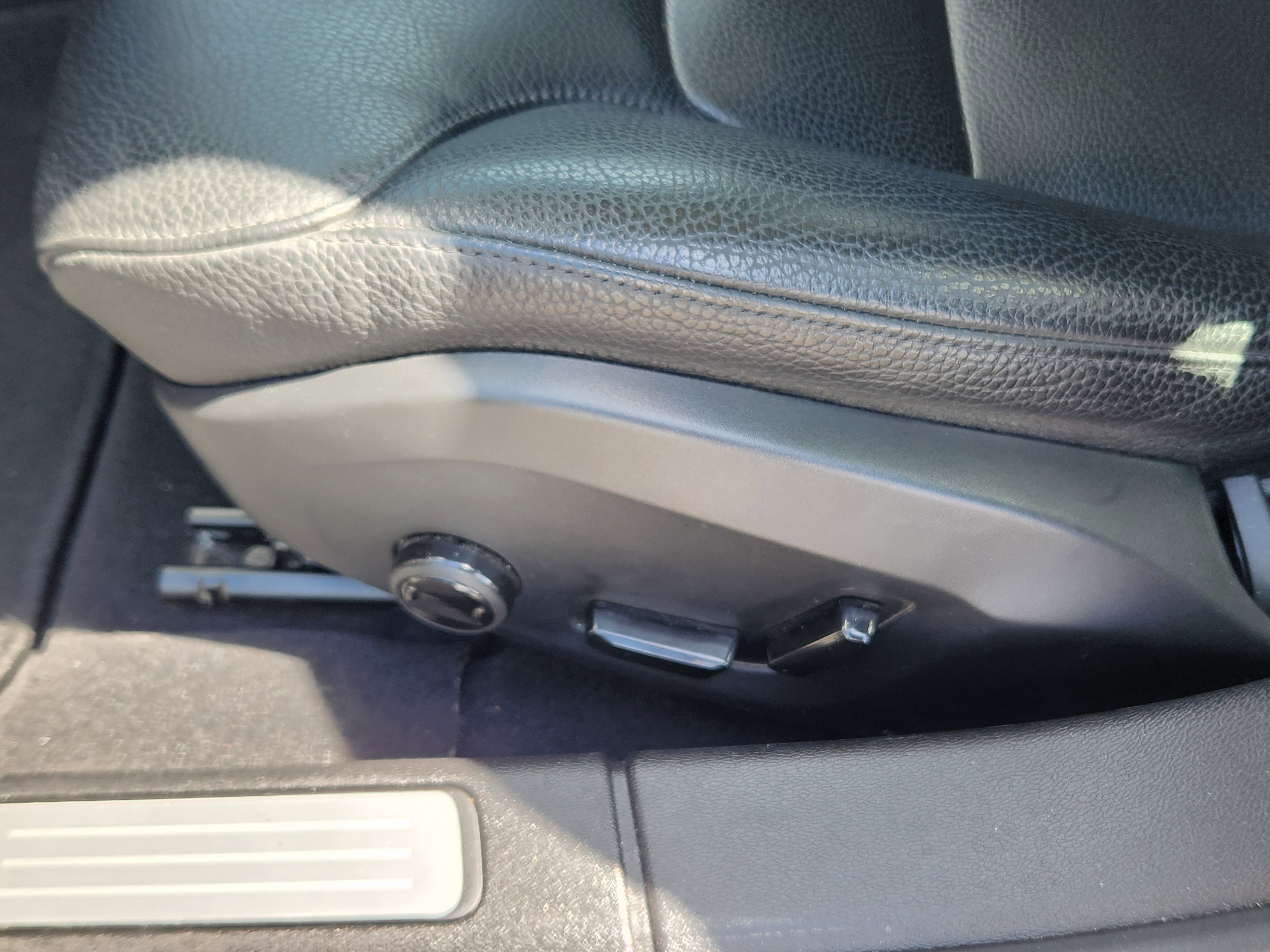 Used 2024 Volvo S60 B5 Plus FWD image 18