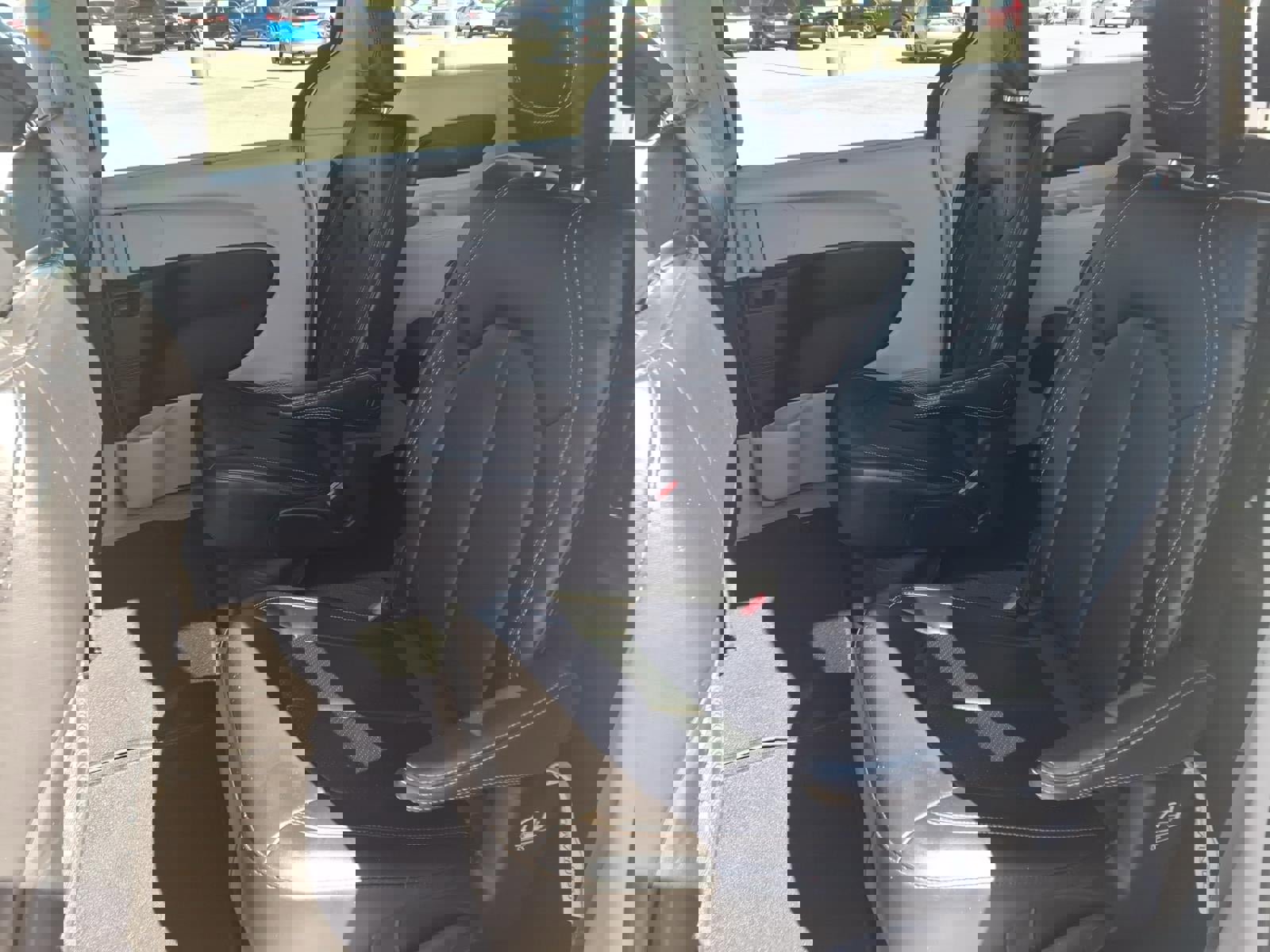 Used 2023 Chrysler Pacifica Touring-L image 18