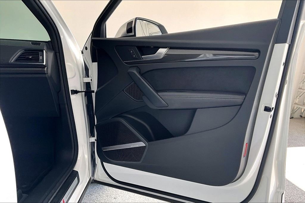 Used 2023 Audi SQ5 Prestige w/ Prestige Package image 23