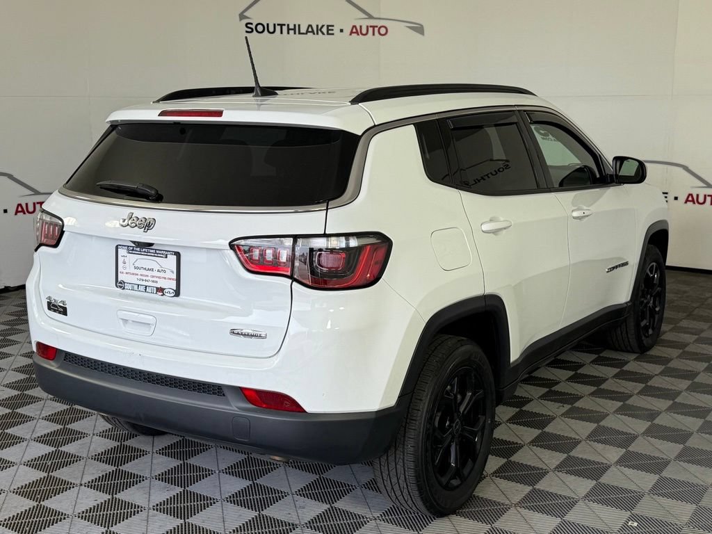 Used 2025 Jeep Compass Latitude AWD/4WD image 8