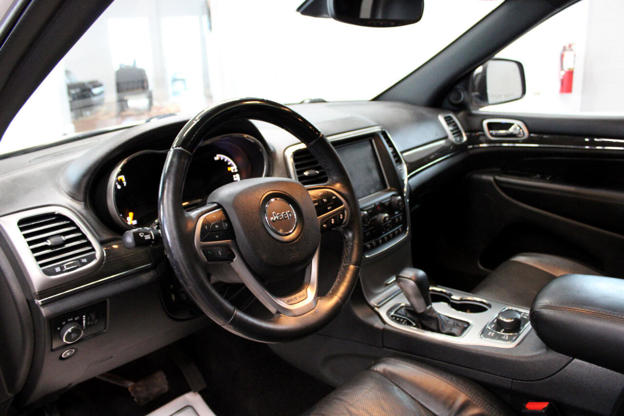 Used 2018 Jeep Grand Cherokee Overland image 10