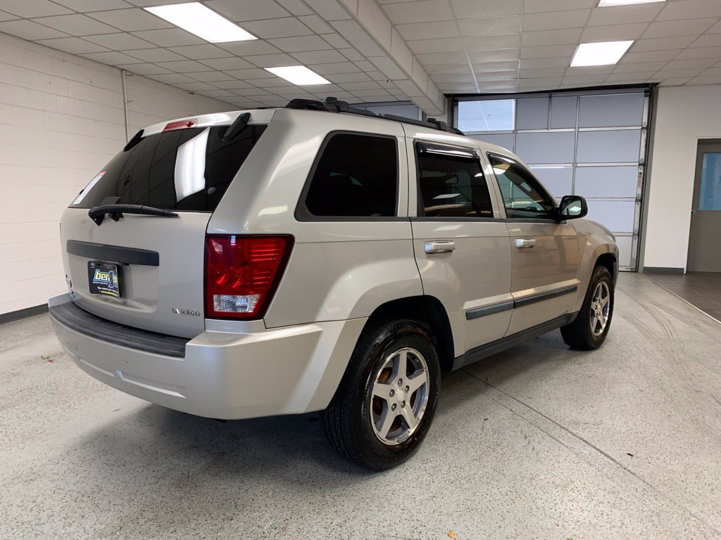 Used 2007 Jeep Grand Cherokee Laredo RWD image 6