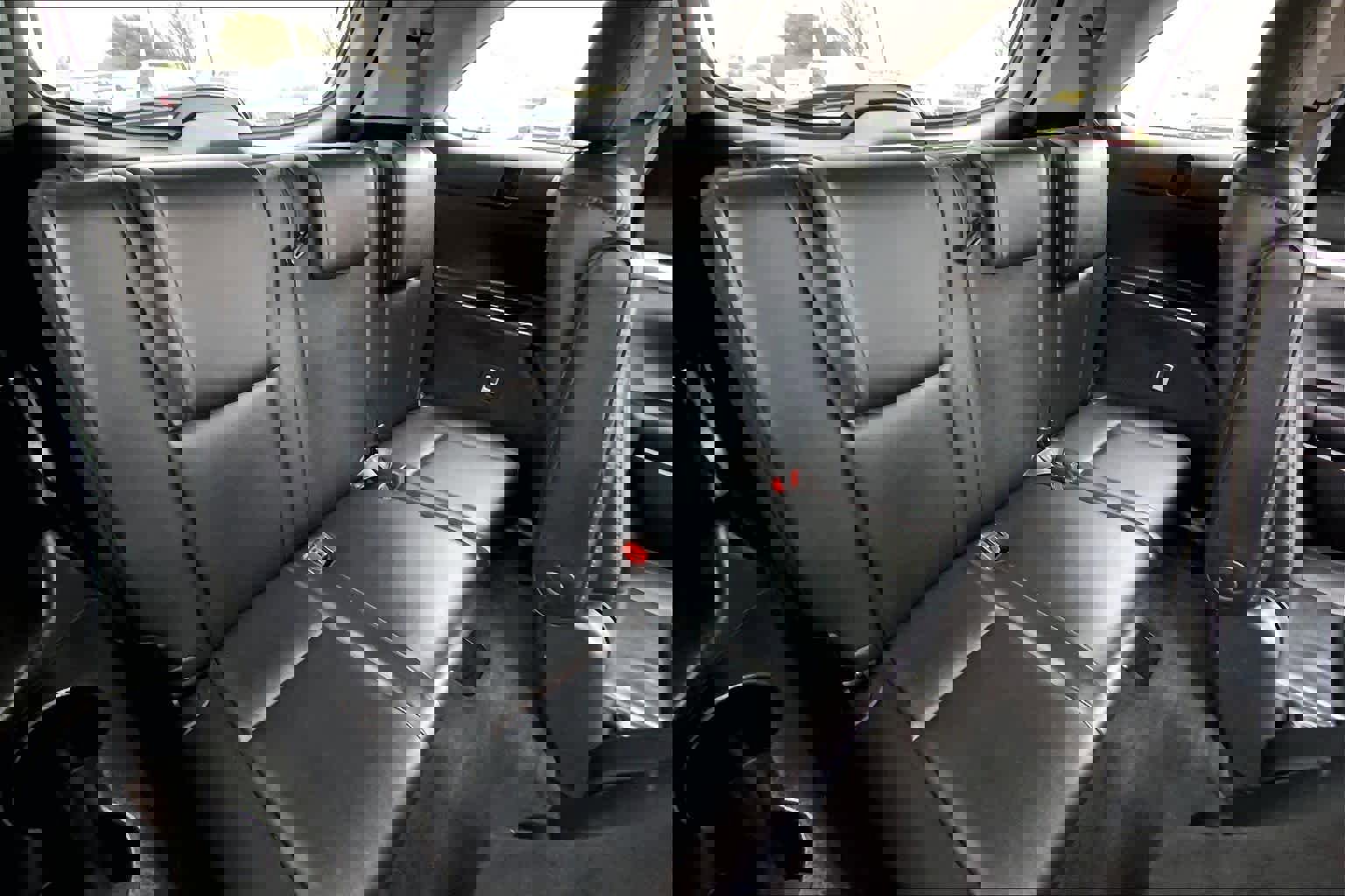 Used 2019 Toyota Highlander XLE image 17