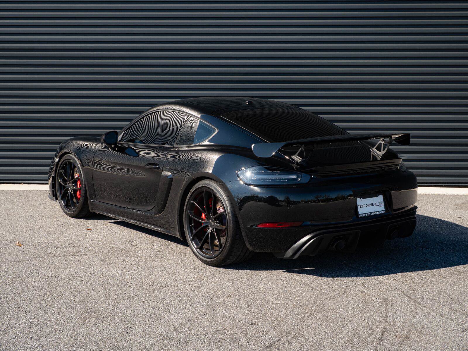 Used 2020 Porsche 718 Cayman GT4 RWD image 3