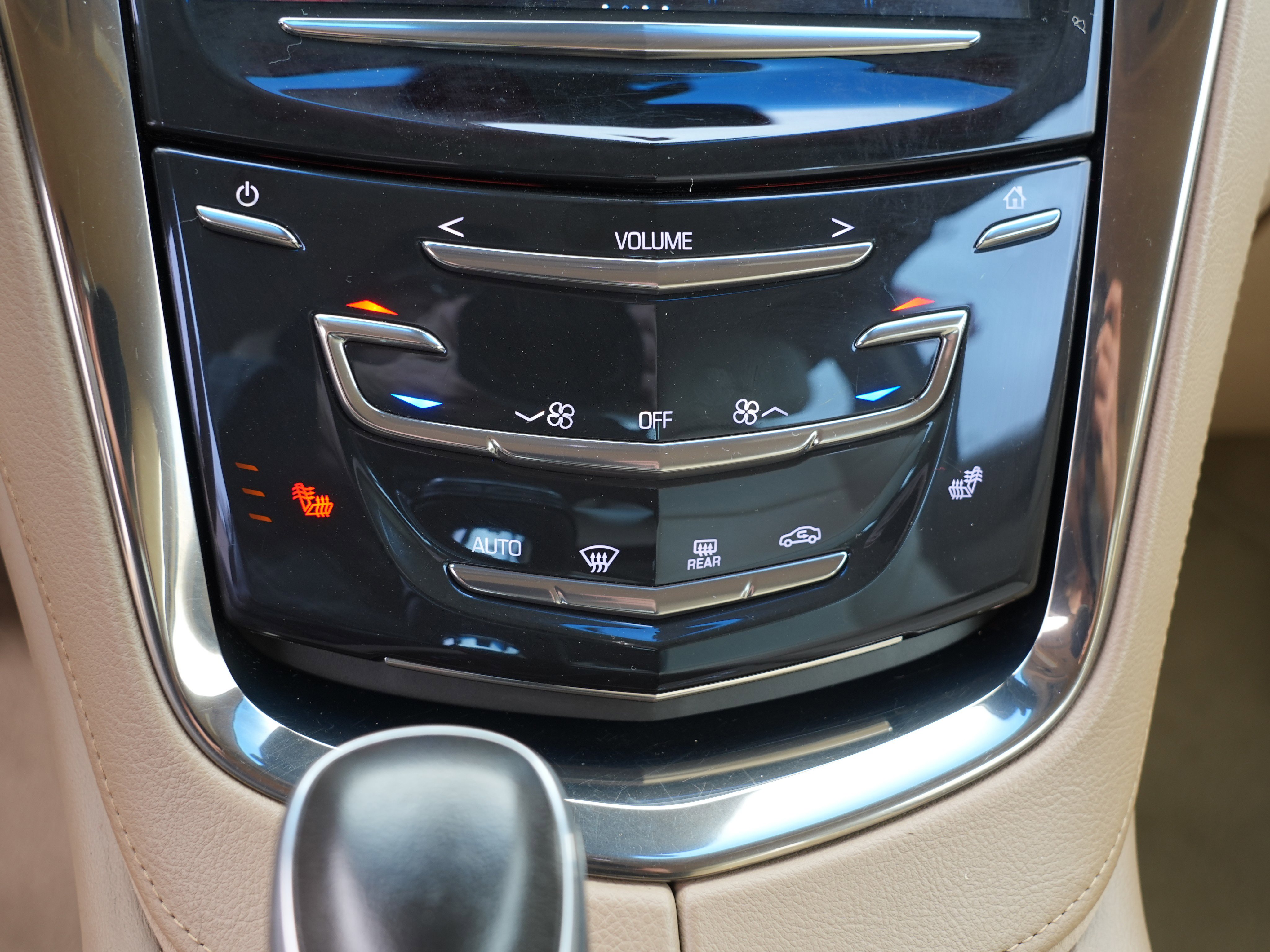 Used 2014 Cadillac ELR w/ Luxury Package image 29