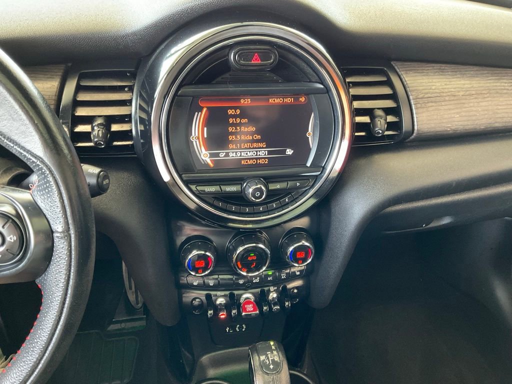 Used 2017 MINI Cooper S image 14