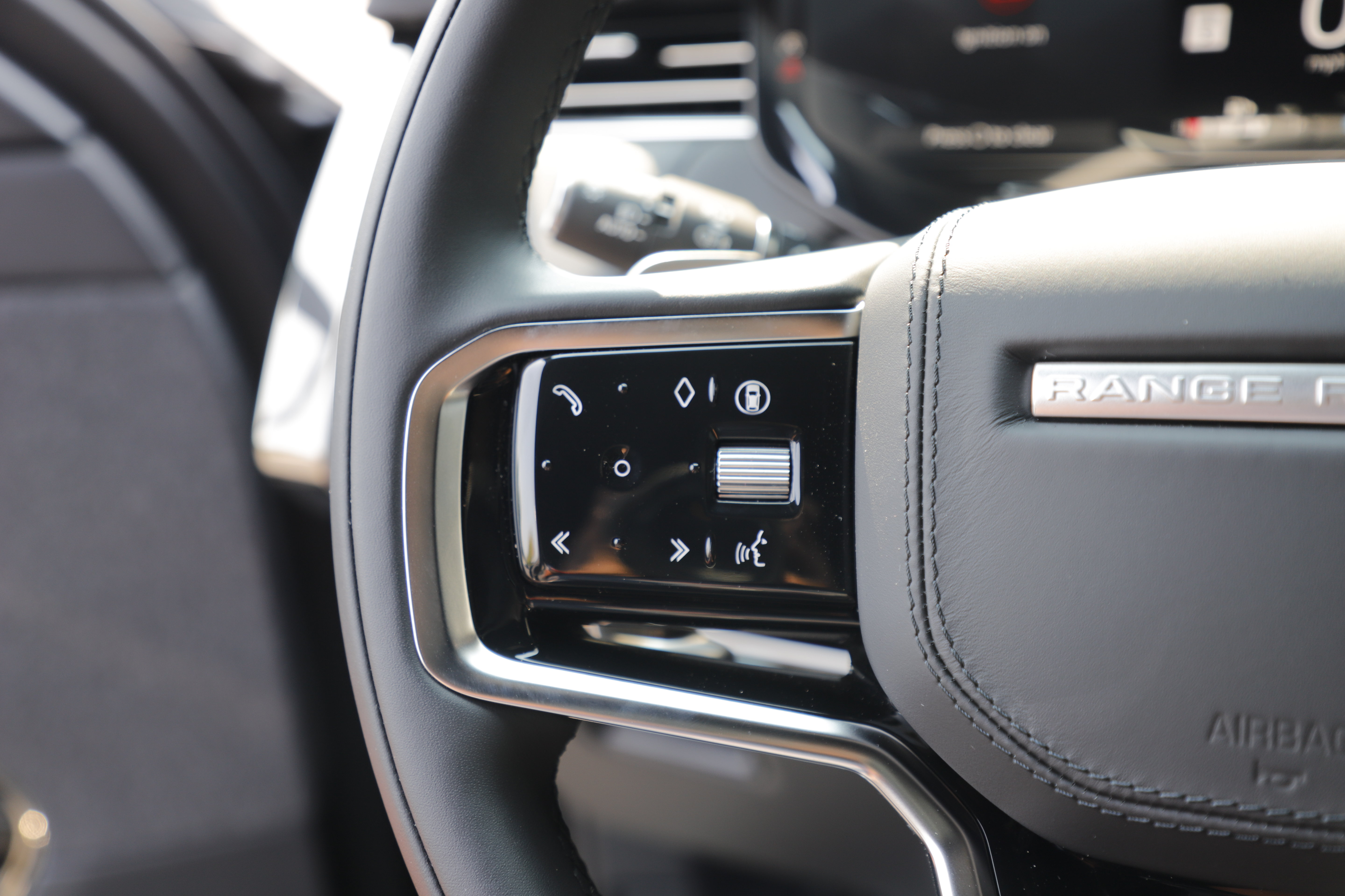 New 2026 Land Rover Range Rover Sport SE AWD/4WD image 23