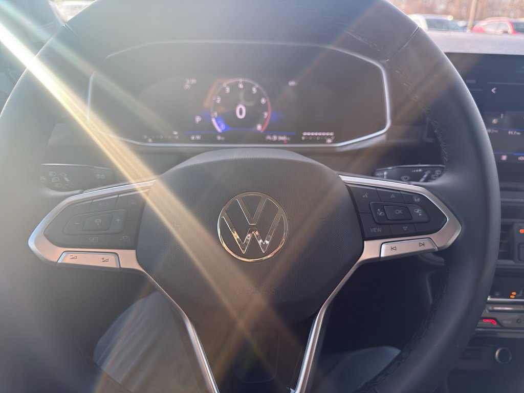 New 2026 Volkswagen Taos SE FWD image 16