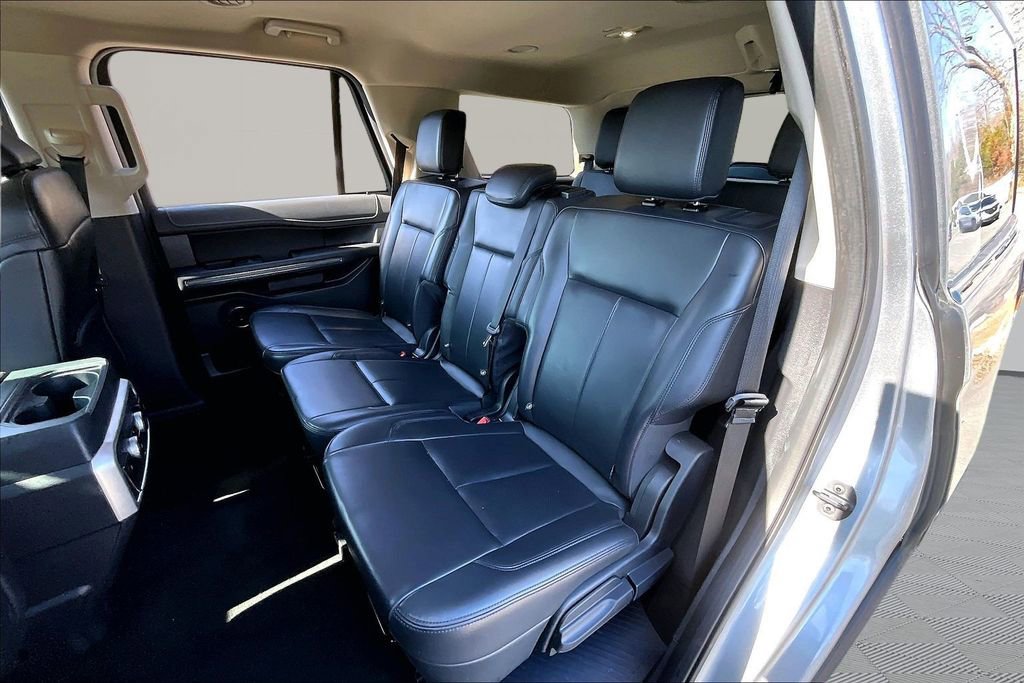 Used 2024 Ford Expedition XLT image 16
