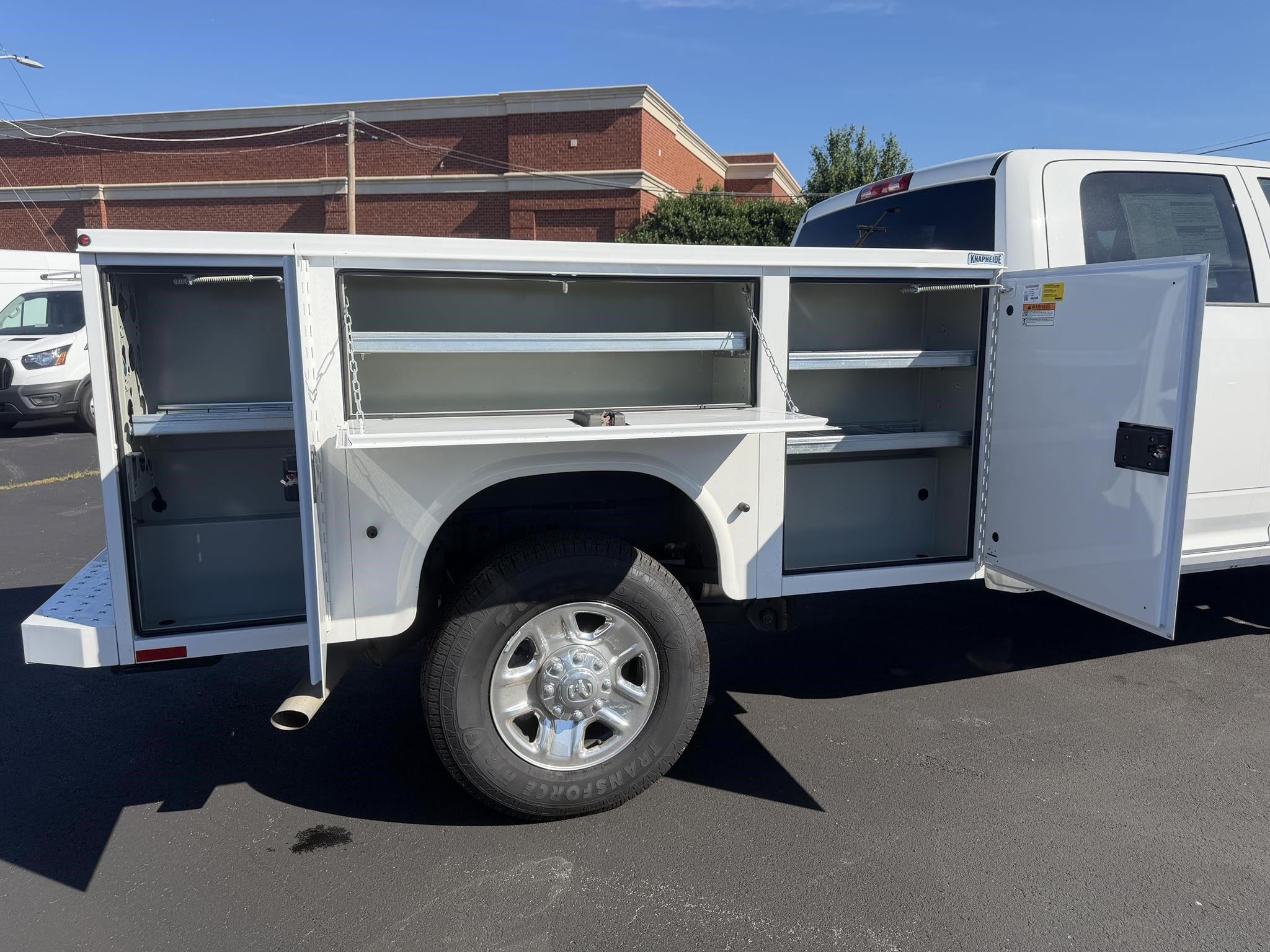 Used 2026 RAM 2500 Tradesman w/ Chrome Appearance Group AWD/4WD image 23
