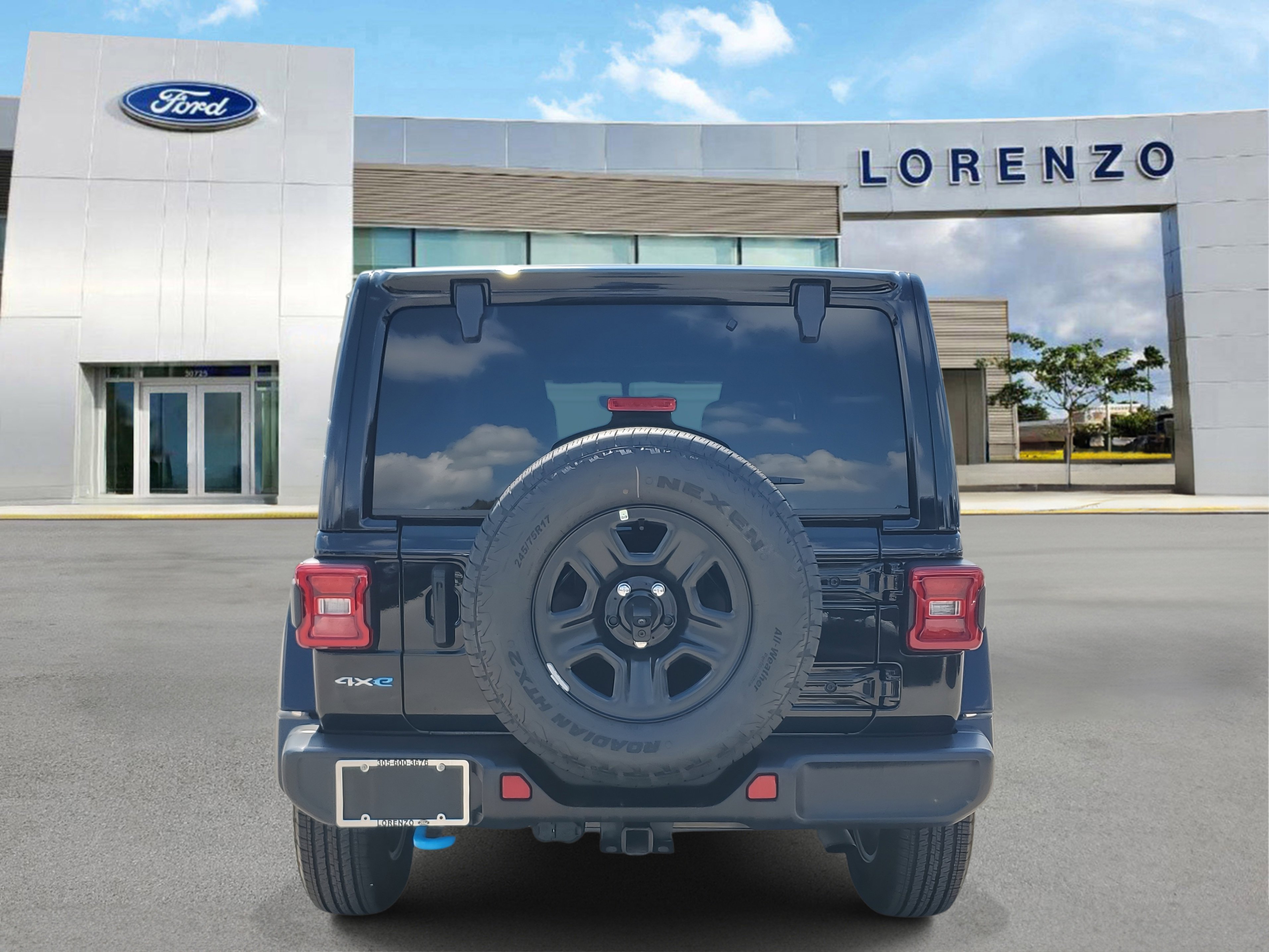 Used 2023 Jeep Wrangler Unlimited Sahara image 6