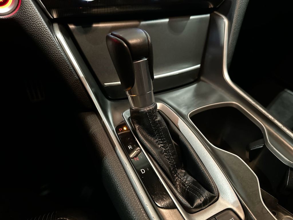 Used 2018 Honda Accord Sport image 11