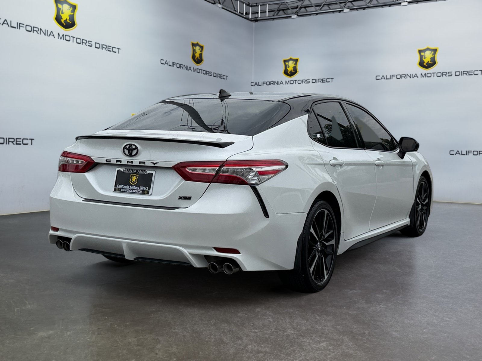 Used 2020 Toyota Camry XSE w/ Blackout Package FWD image 5