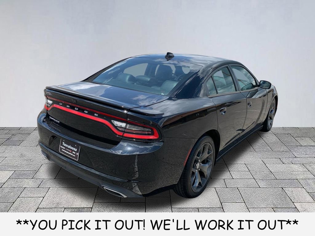 Used 2015 Dodge Charger R/T w/ Plus Group RWD image 7