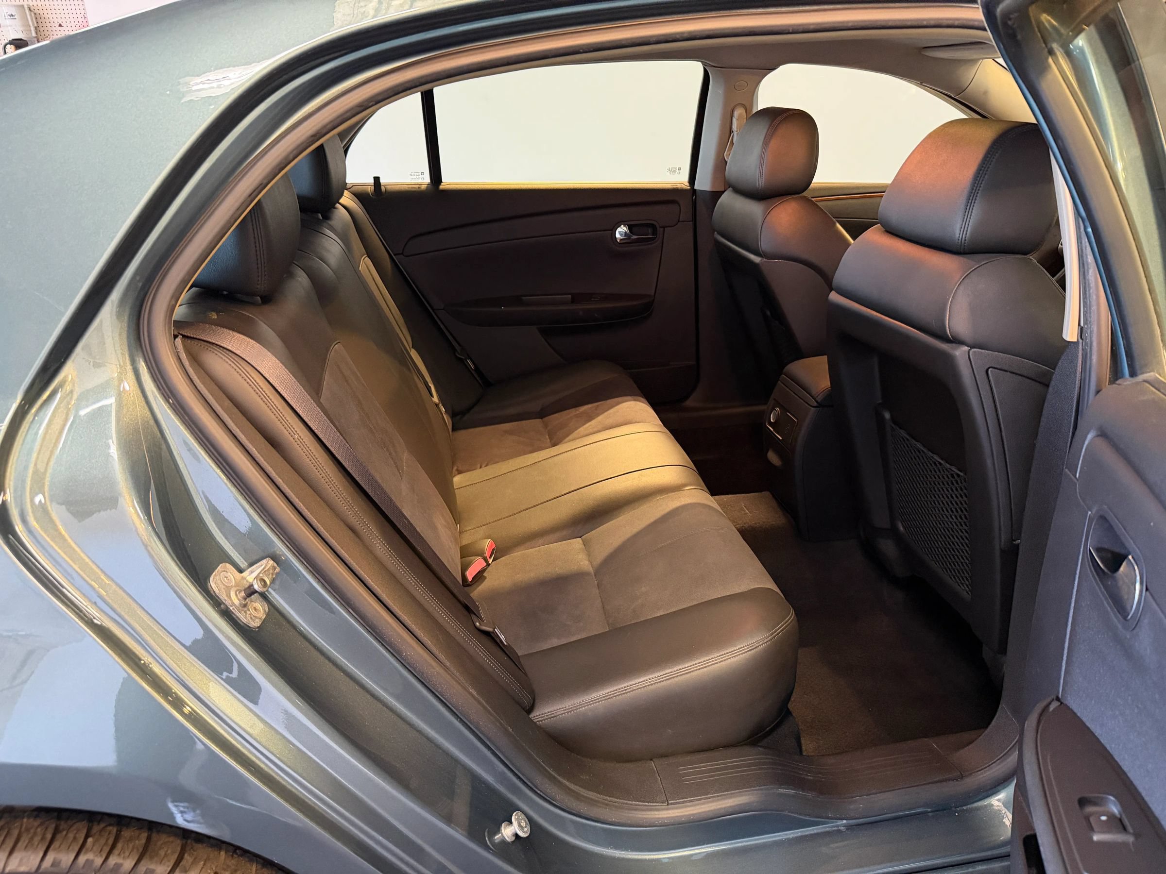 Used 2009 Chevrolet Malibu LT w/ Rear Power Package FWD image 34