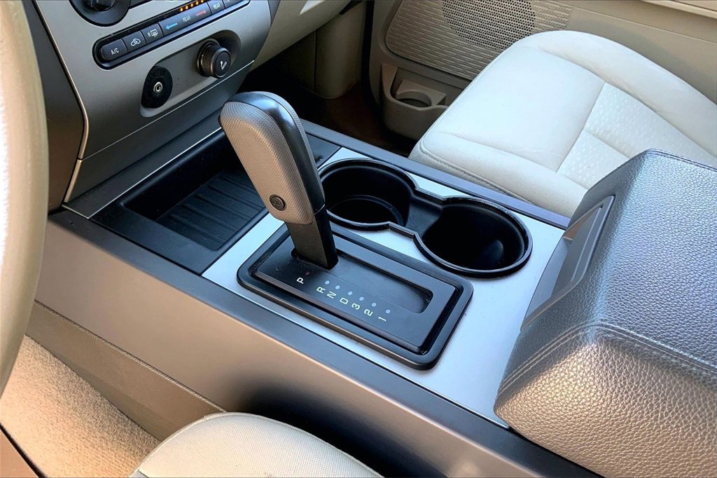 Used 2008 Ford Expedition XLT image 15