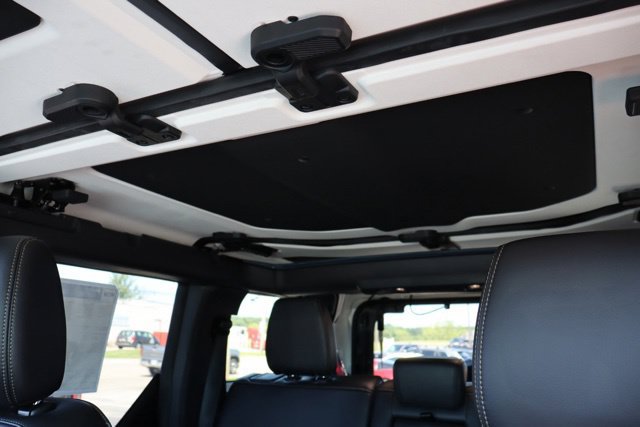 Used 2025 Ford Bronco Badlands w/ Sasquatch Package AWD/4WD image 30