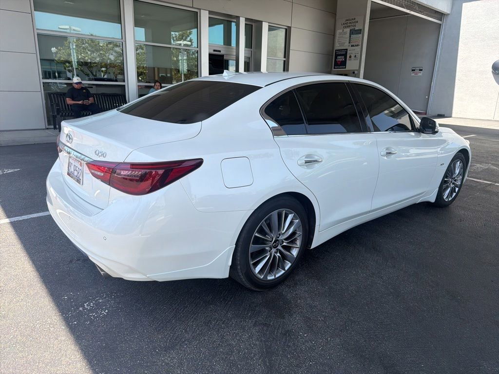 Used 2020 INFINITI Q50 Luxe w/ Essential Package (3.0T Luxe) RWD image 6