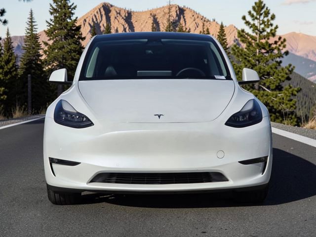 Used 2022 Tesla Model Y Long Range AWD/4WD image 3