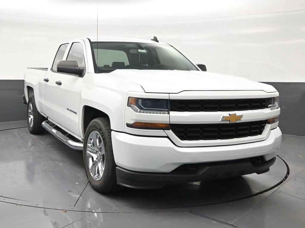 Used 2018 Chevrolet Silverado 1500 Custom w/ Custom Value Package RWD image 7