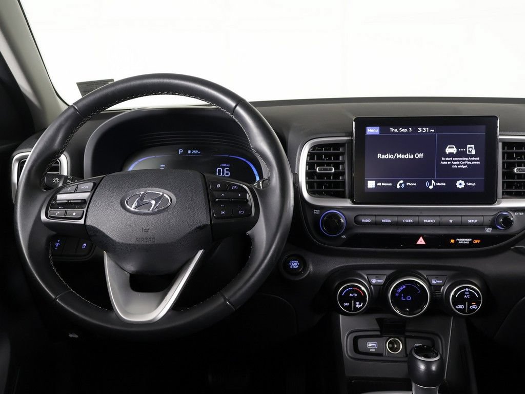 Certified 2024 Hyundai Venue SEL FWD image 30