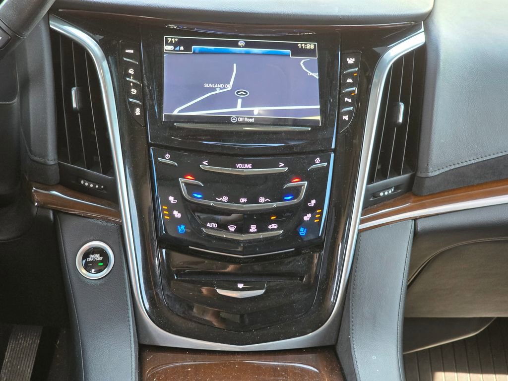 Used 2020 Cadillac Escalade Premium Luxury image 20