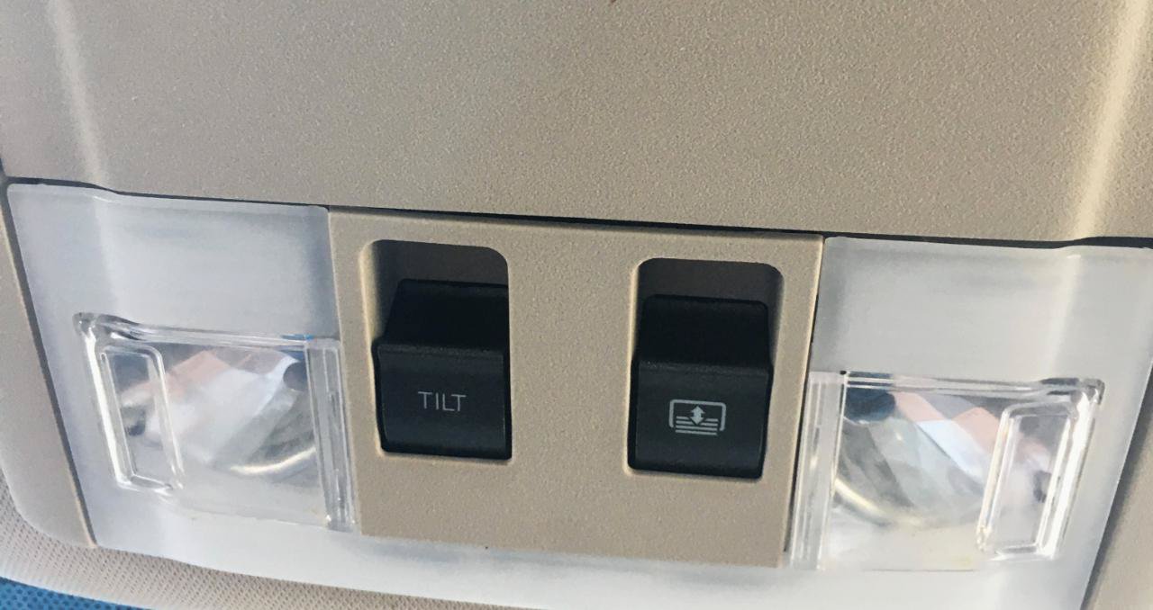 Used 2010 Lincoln MKX 2WD image 25