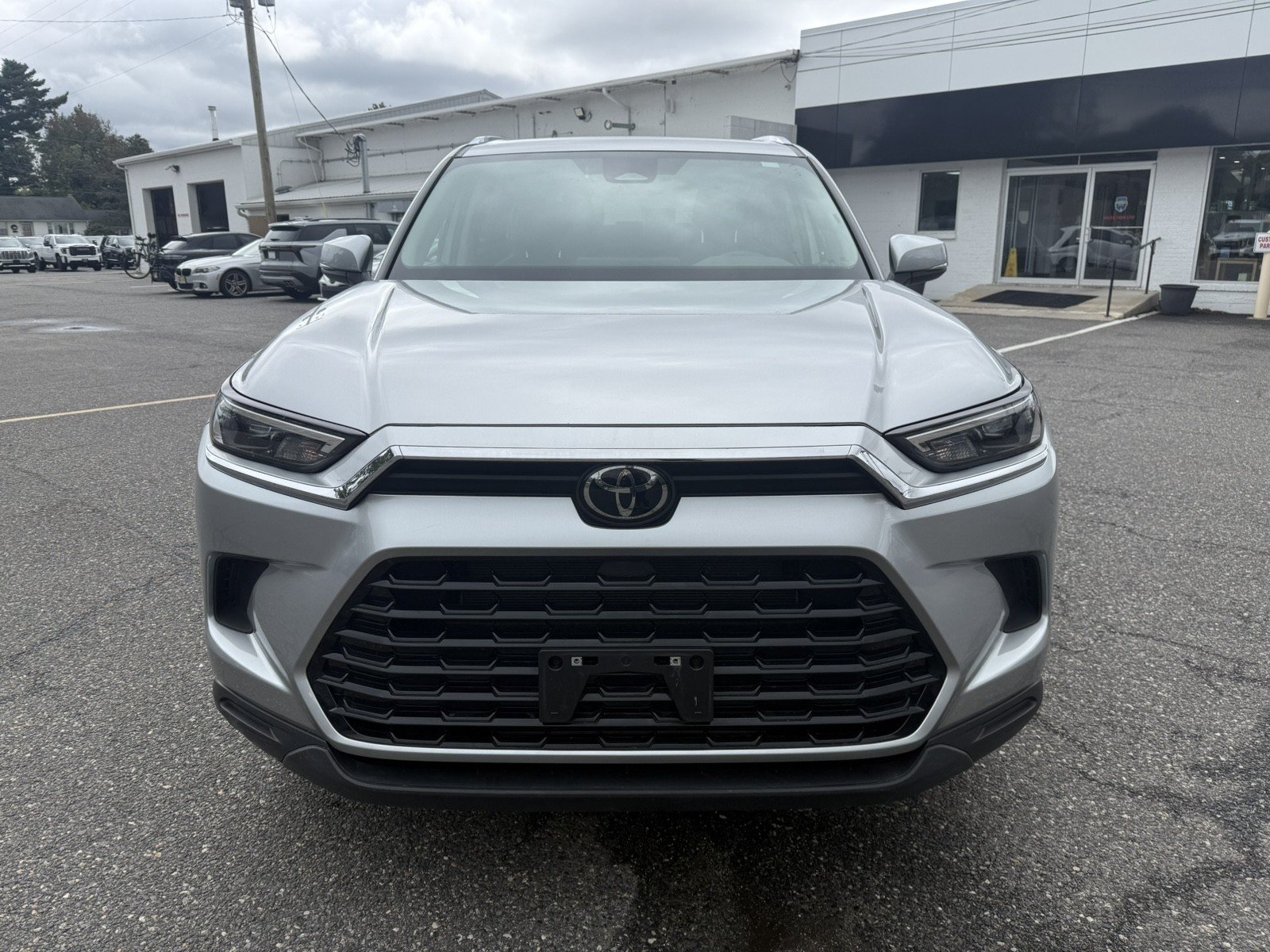 Used 2025 Toyota Grand Highlander AWD image 8