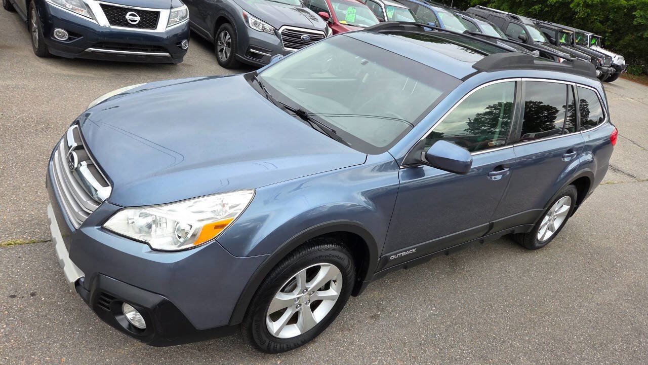 Used 2013 Subaru Outback 2.5i Limited w/ Moonroof Pkg AWD/4WD image 4