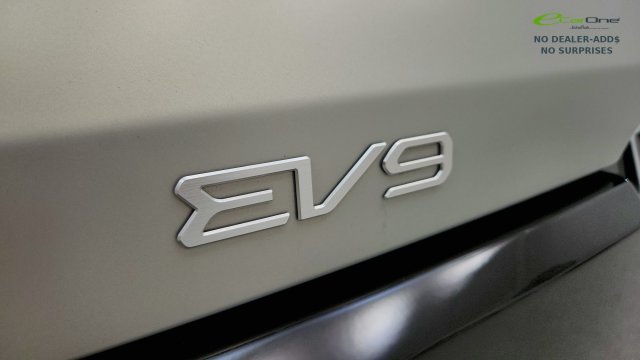 Used 2024 Kia EV9 GT-Line AWD/4WD image 31