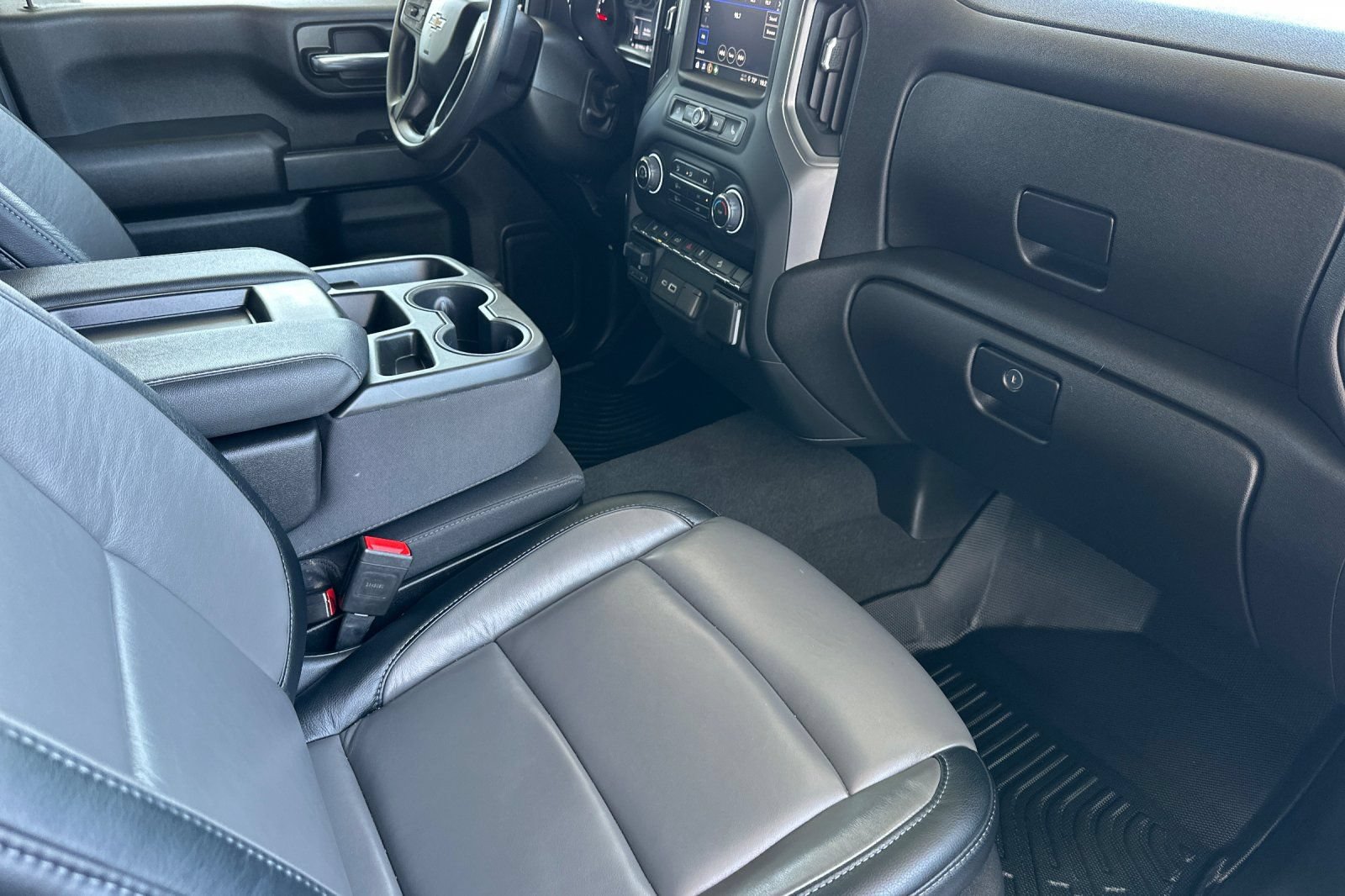 Certified 2024 Chevrolet Silverado 2500 Custom w/ Custom Value Package AWD/4WD image 19