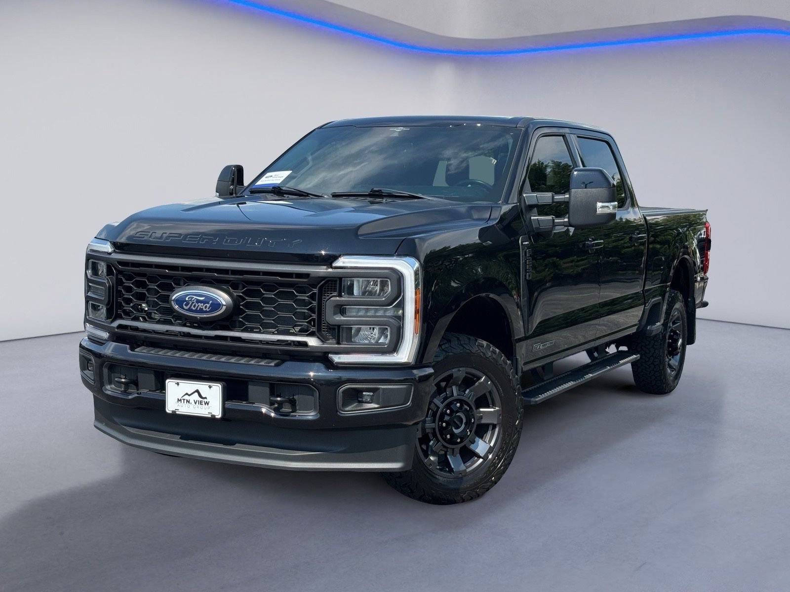 Used 2023 Ford F250 Lariat w/ Sport Appearance Package AWD/4WD image 2