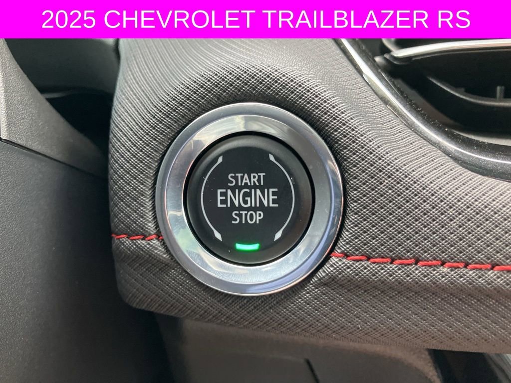 Used 2025 Chevrolet TrailBlazer RS w/ Convenience Package image 32