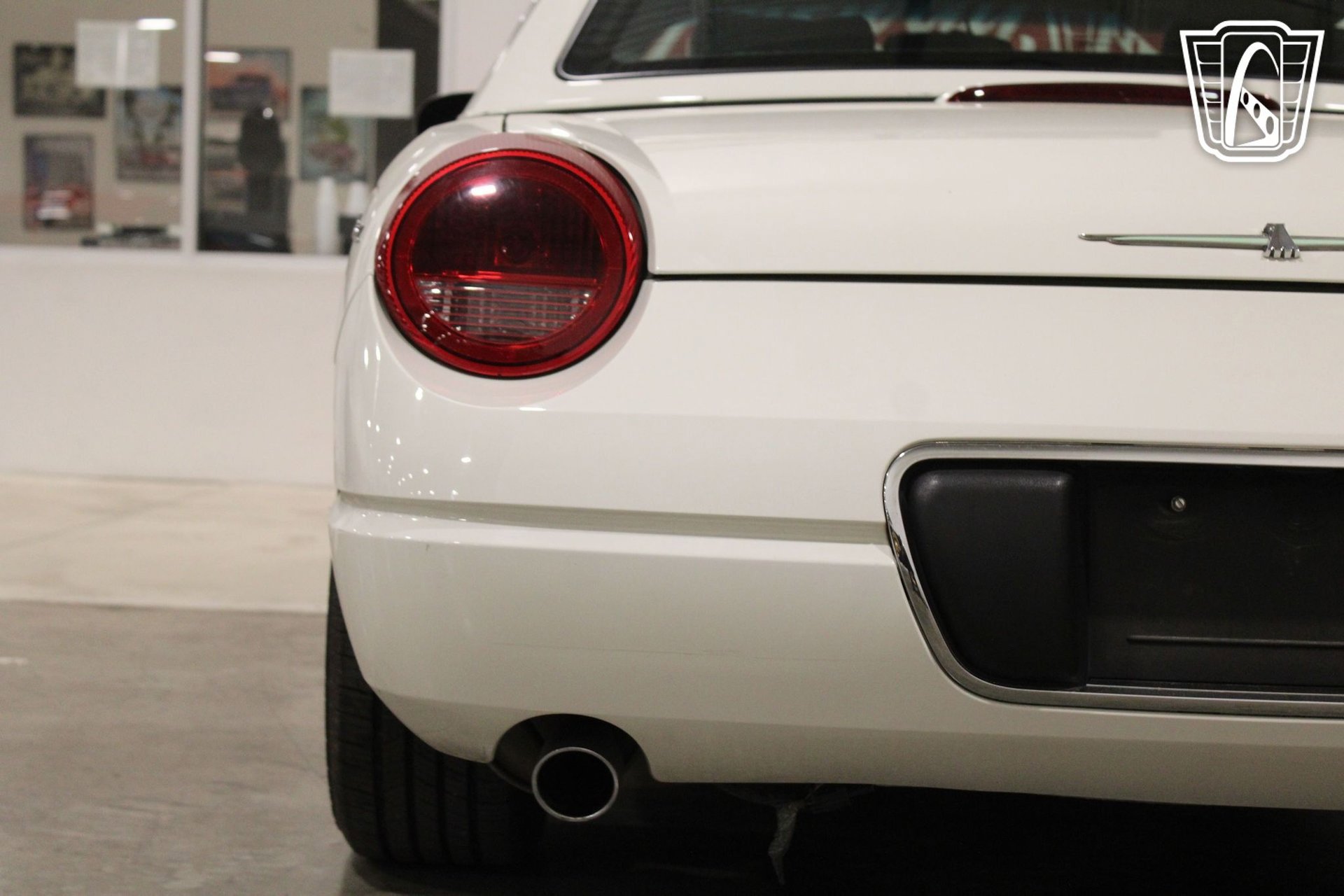 Used 2002 Ford Thunderbird image 32