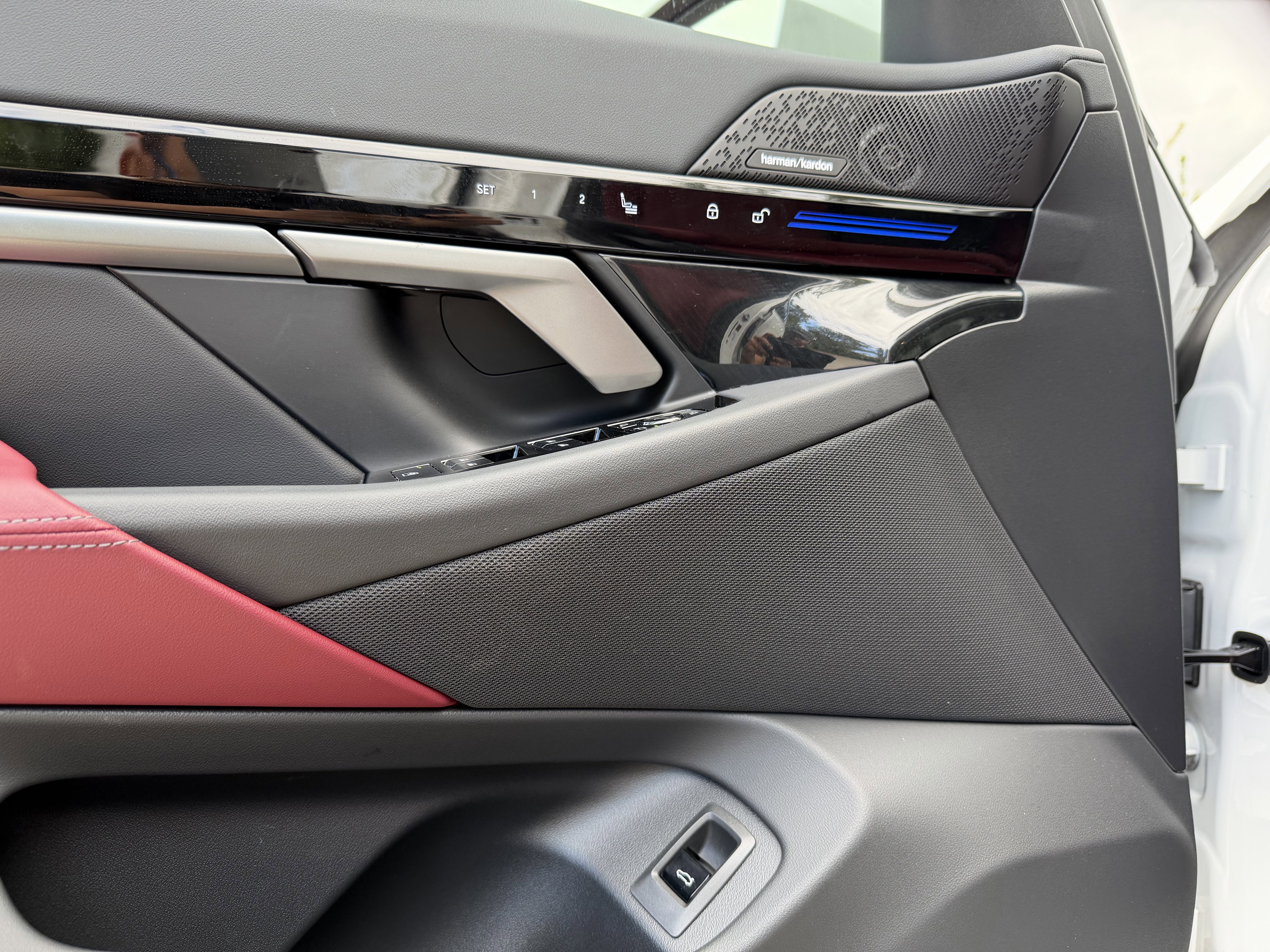 Used 2026 BMW 530i w/ Premium Package image 25