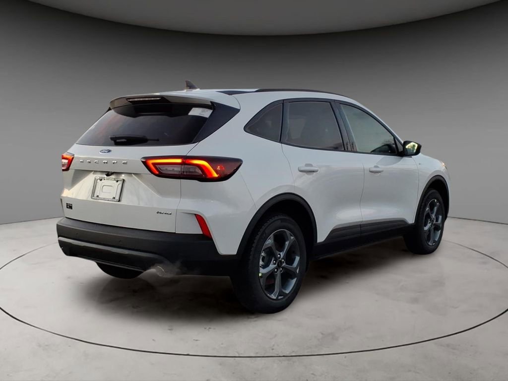 New 2026 Ford Escape ST-Line w/ Tech Pack #1 AWD/4WD image 9