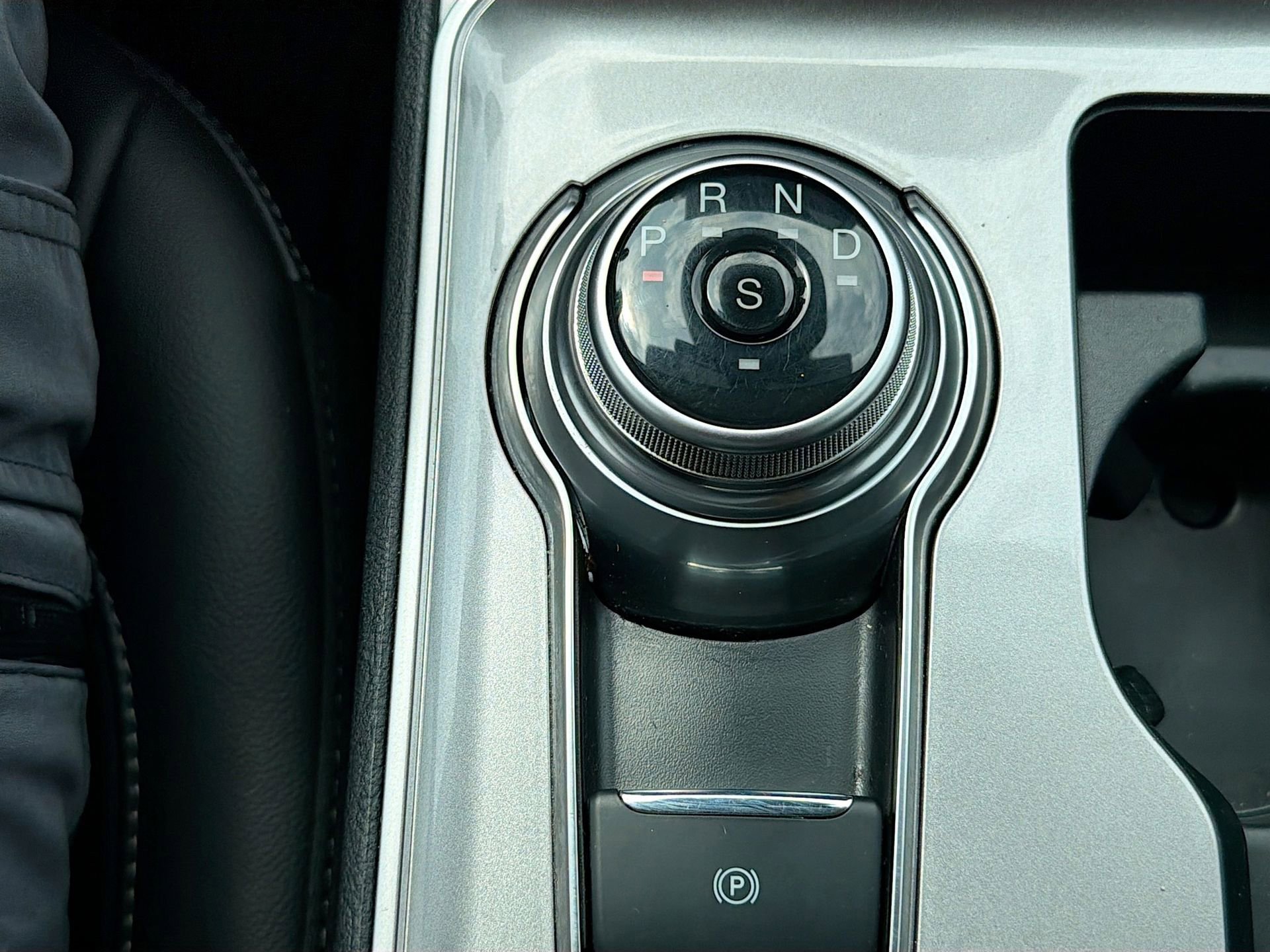 Used 2024 Ford Edge SEL w/ Convenience Package image 20