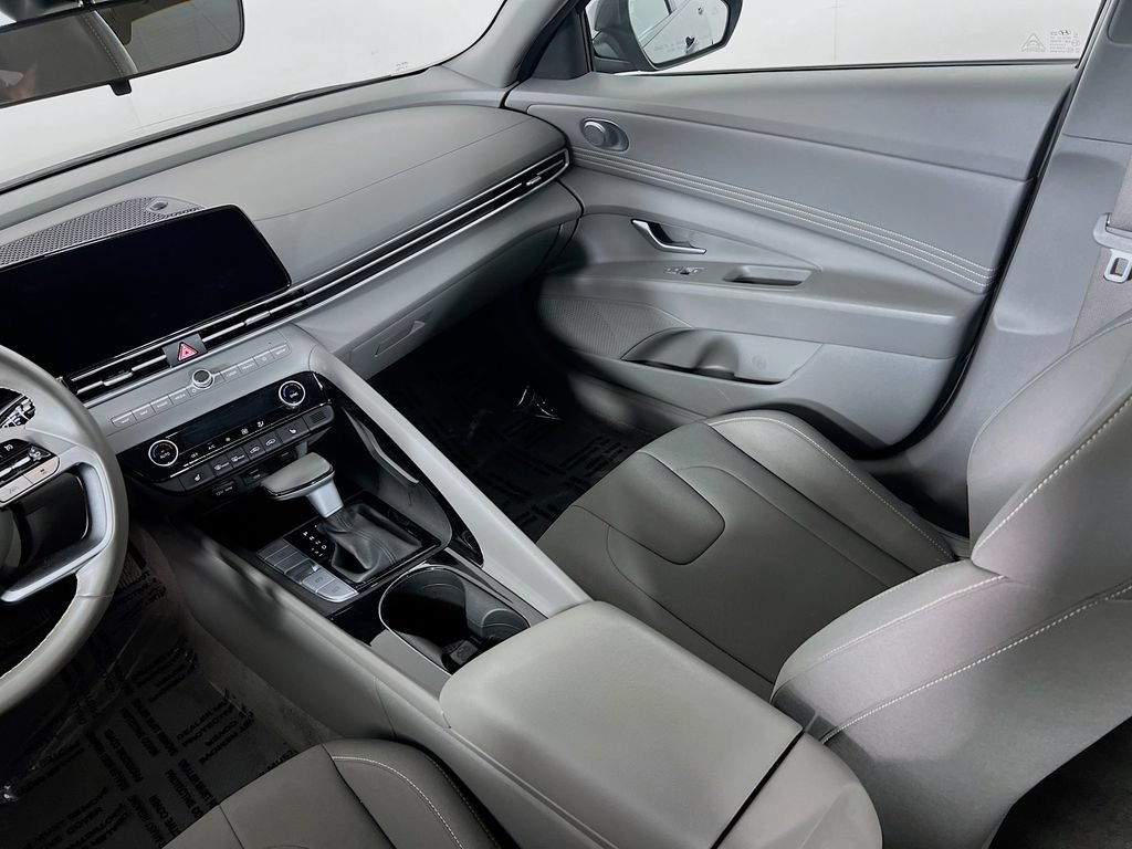 Certified 2023 Hyundai Elantra SEL w/ Convenience Package FWD image 22