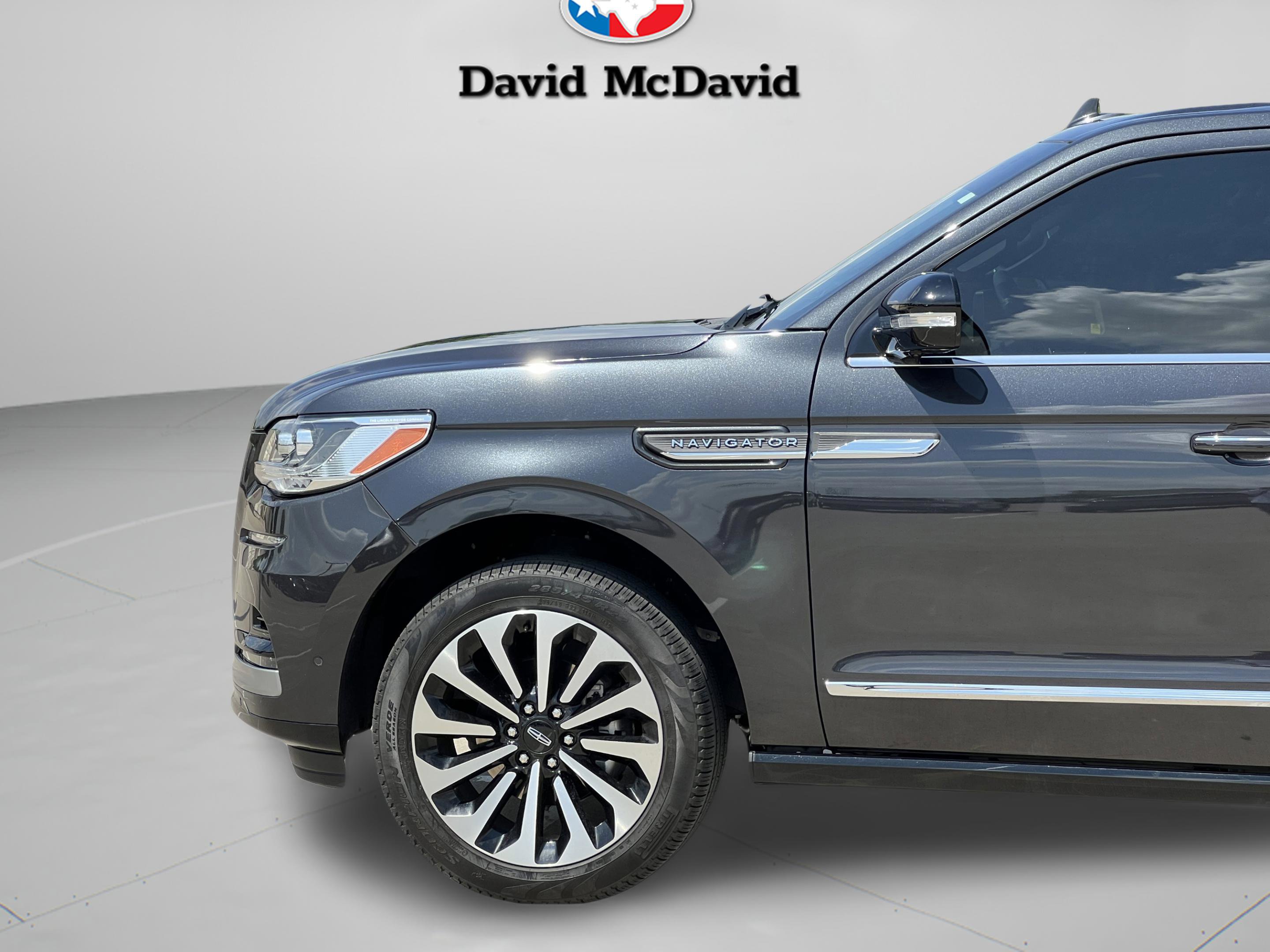 Used 2024 Lincoln Navigator Reserve image 29