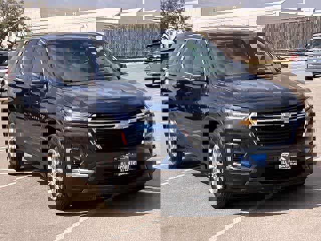 Used 2023 Chevrolet Traverse LS FWD image 8