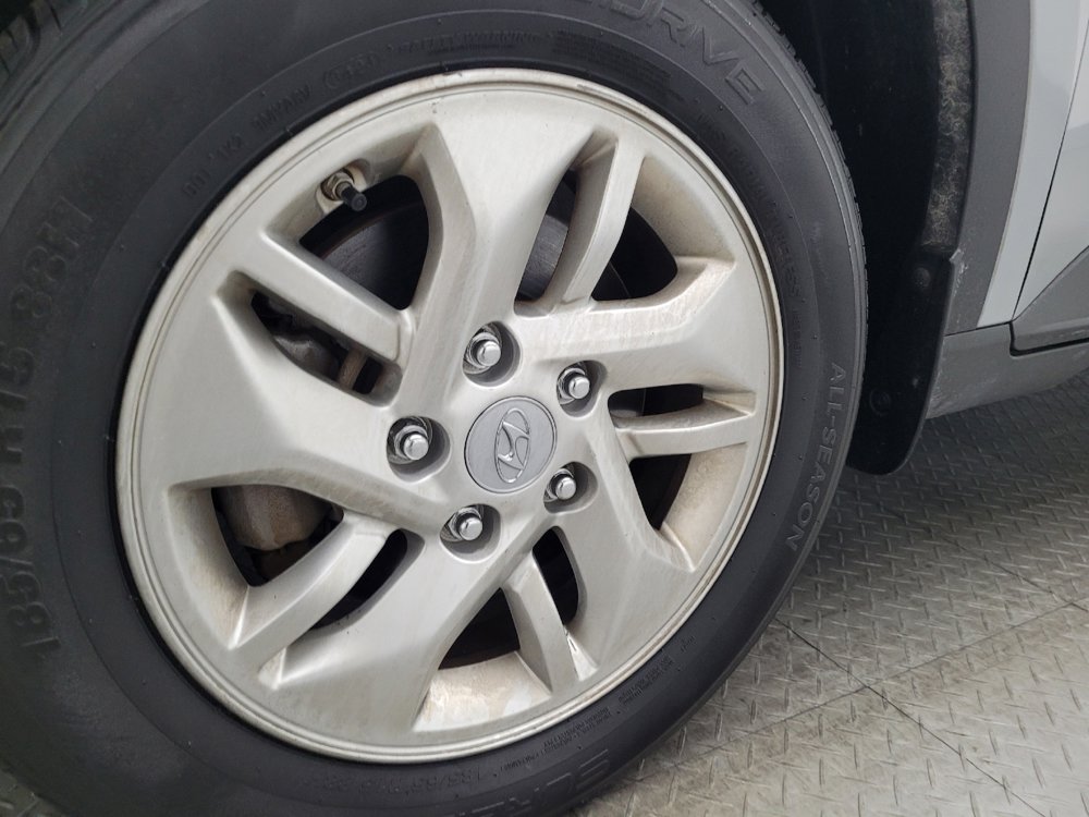 Used 2020 Hyundai Venue SEL image 31