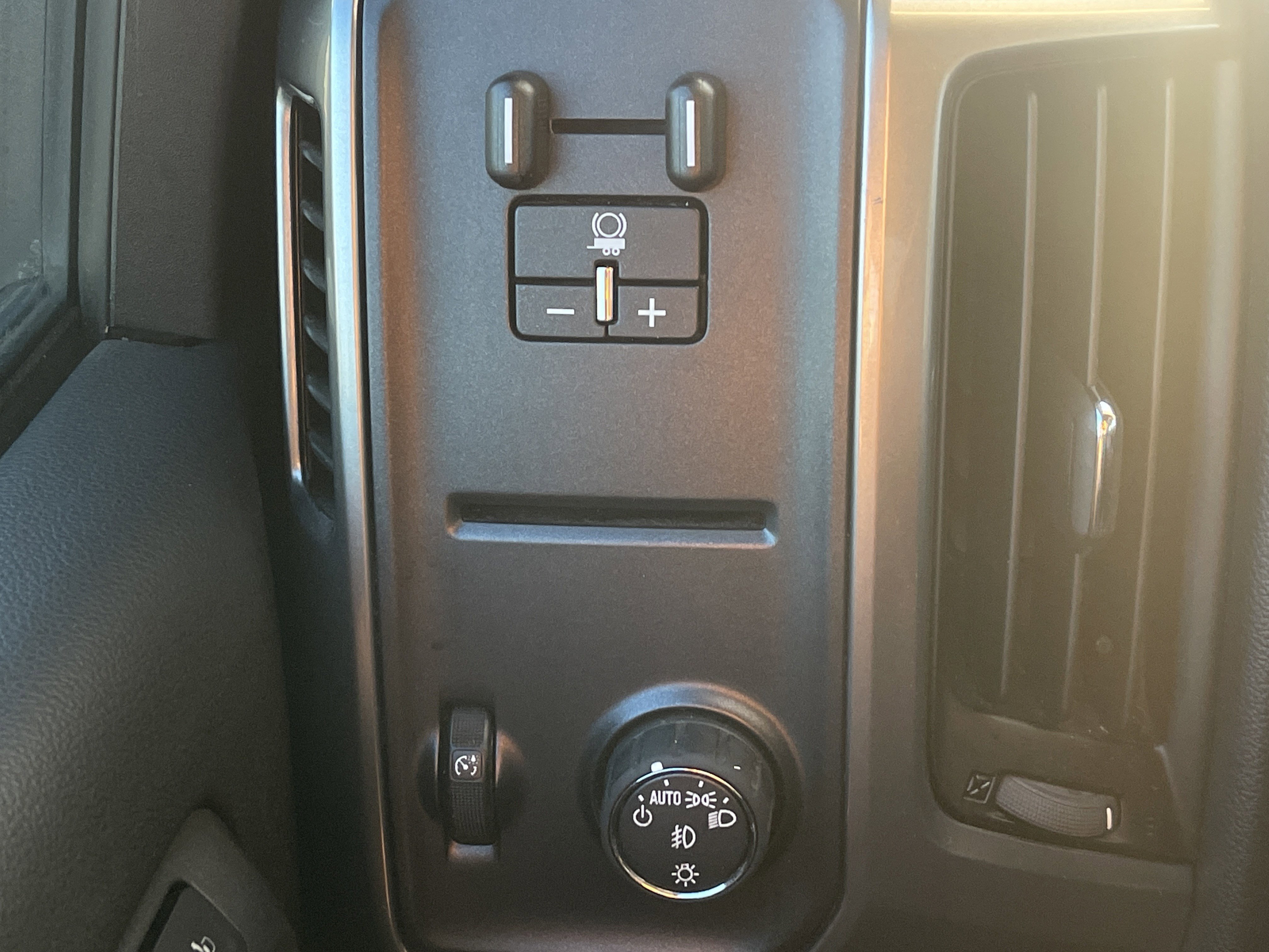 Used 2016 Chevrolet Silverado 3500 LTZ image 11