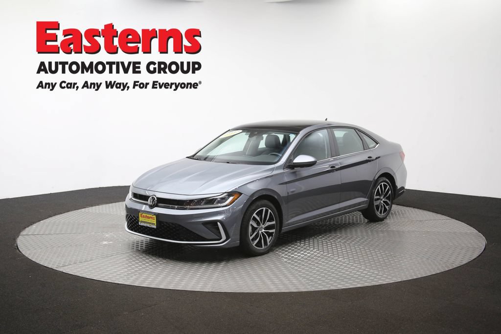 Used 2025 Volkswagen Jetta SE FWD image 58