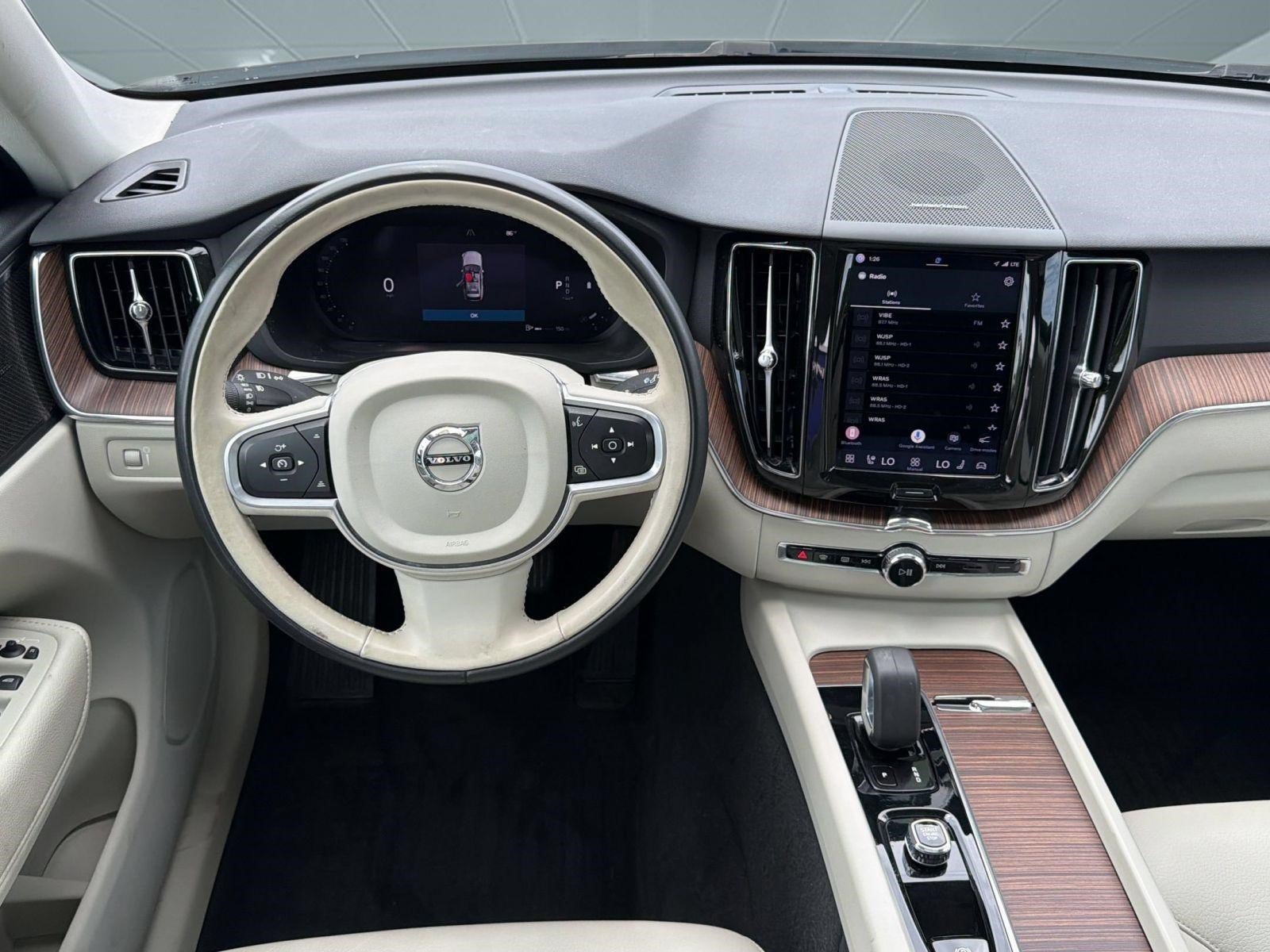 Certified 2022 Volvo XC60 B5 Momentum w/ Climate Package AWD/4WD image 28