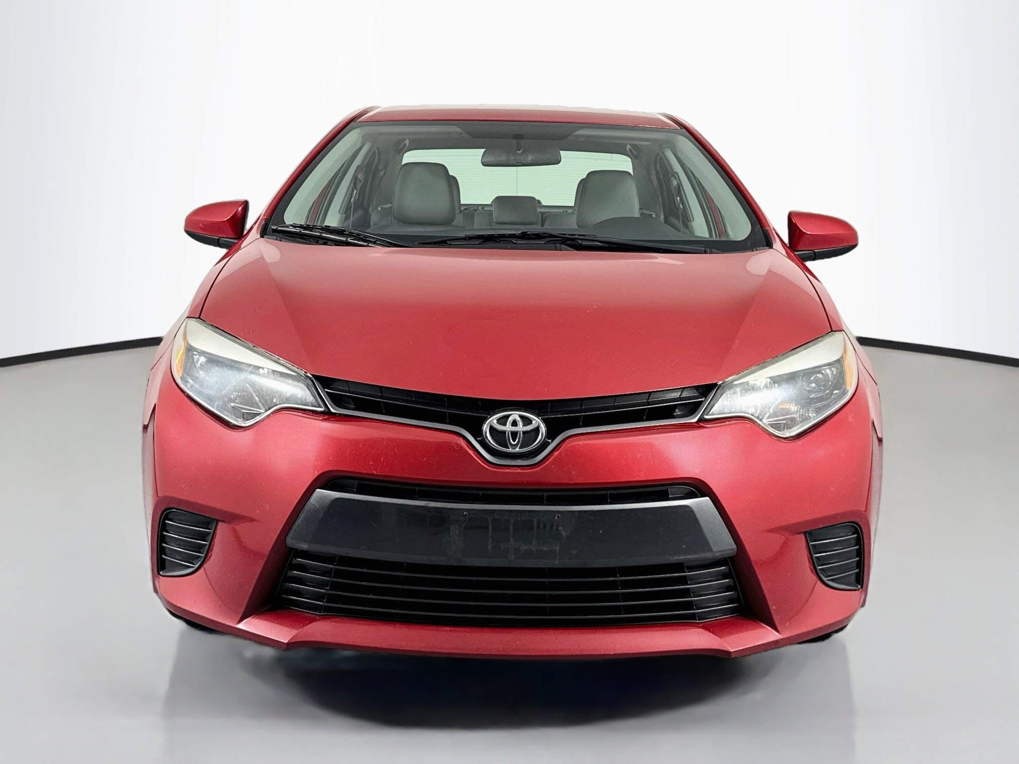 Used 2016 Toyota Corolla LE FWD image 2