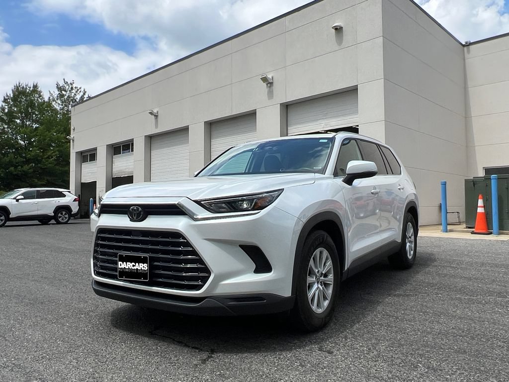 Used 2025 Toyota Grand Highlander AWD image 32