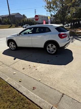 Used 2016 Mercedes-Benz GLA 250 image 1