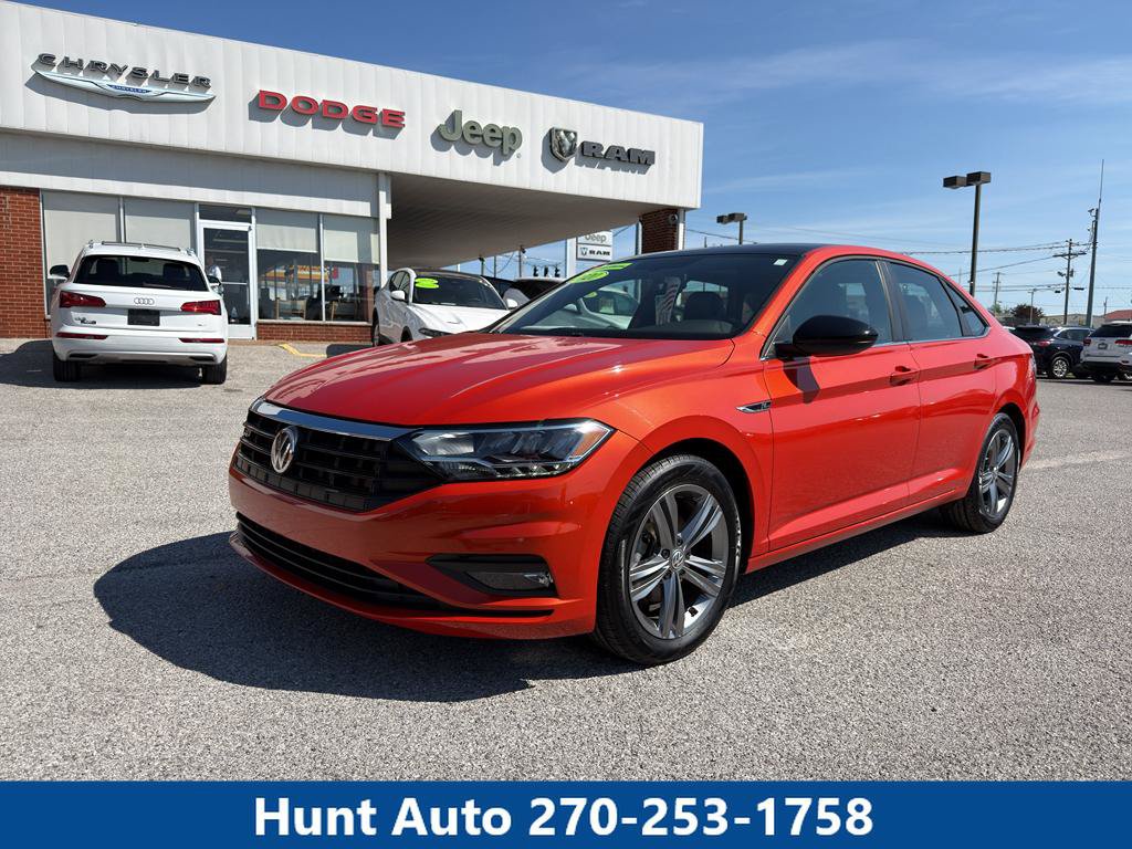 Used 2020 Volkswagen Jetta R-Line w/ R-Line Cold Weather Package FWD image 1