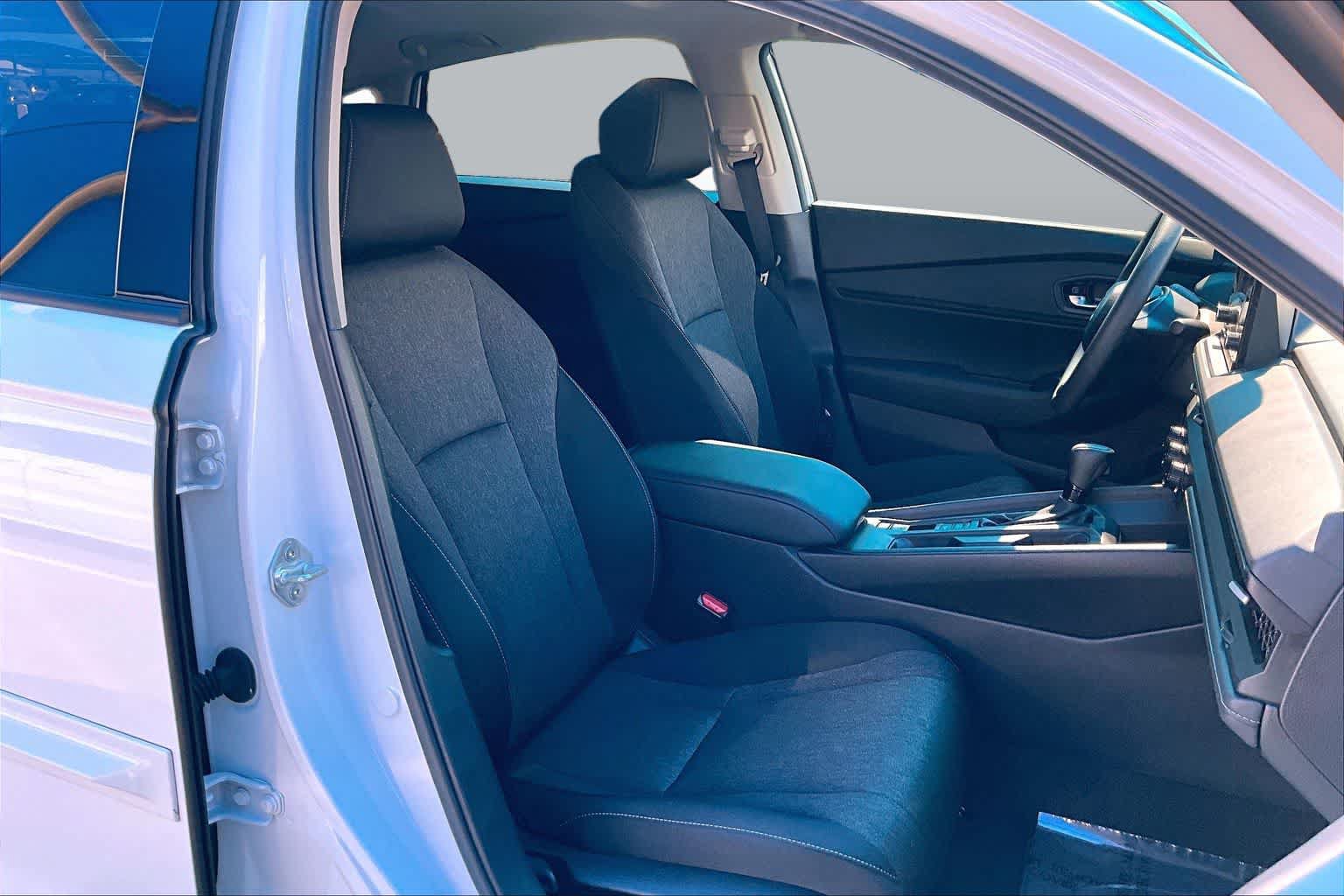 Used 2025 Honda Accord SE image 9